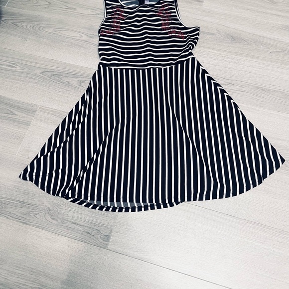 Alya Striped Black and White Dress w/red accent flowers - Picture 1 of 12